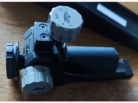 Anschütz 10-click diopter