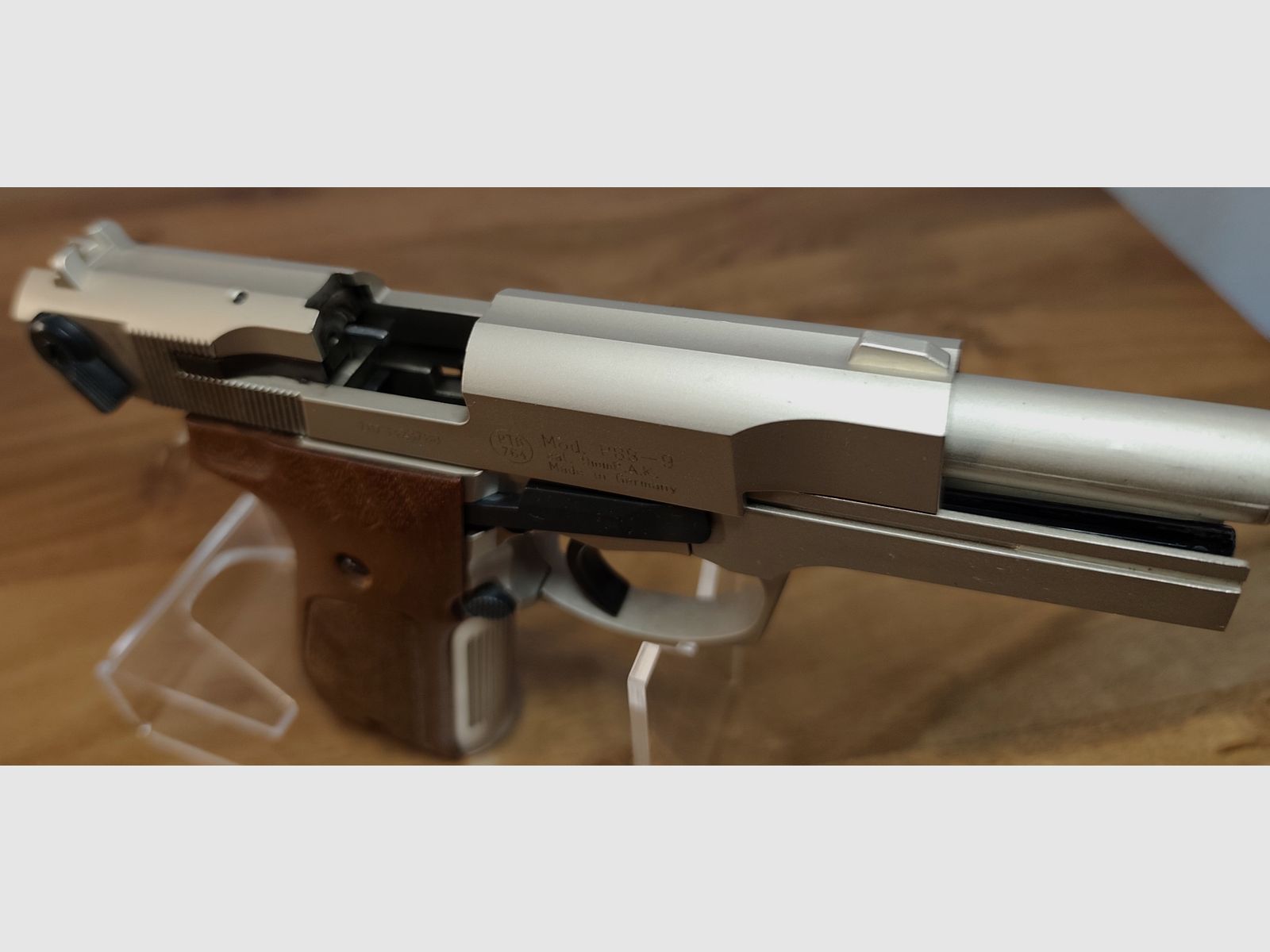 Walther P 88 Compact PTB 764 Nickel Kaliber 9mm Knall P.A.K Sehr guter Zustand