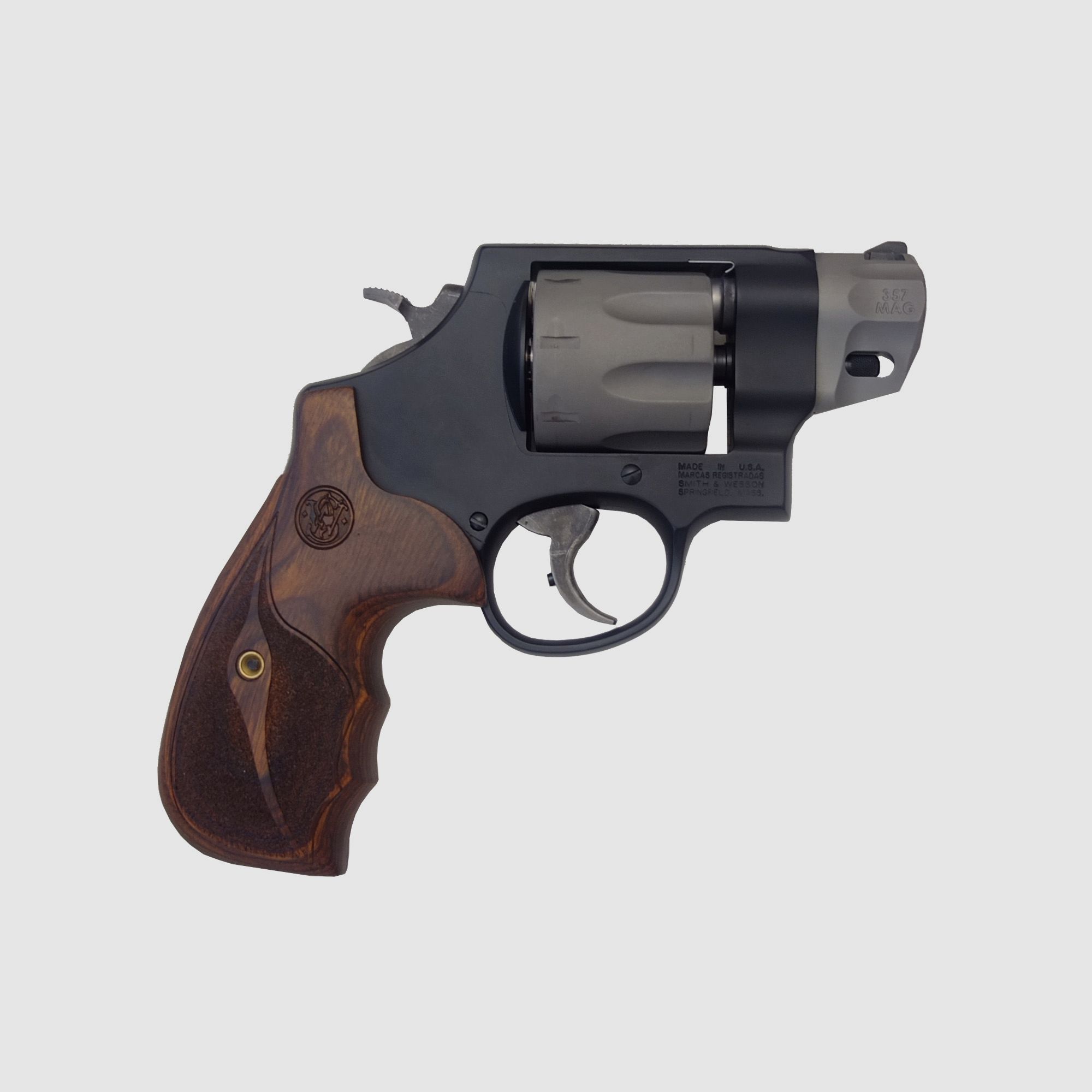 Smith & Wesson 327 Performance Center, Bild 1 von 2