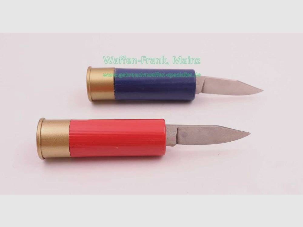 Italian - Various shotgun cartridges with folding knife