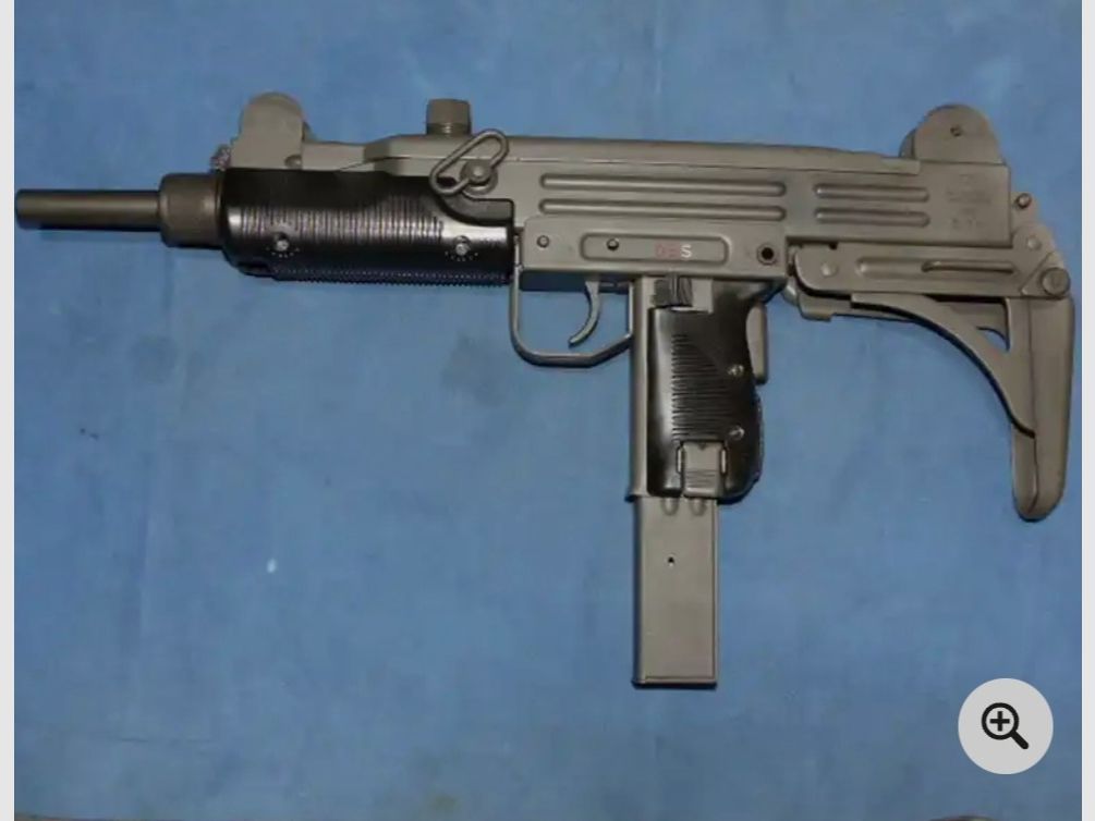 Uzi submachine gun 9mm blank shot