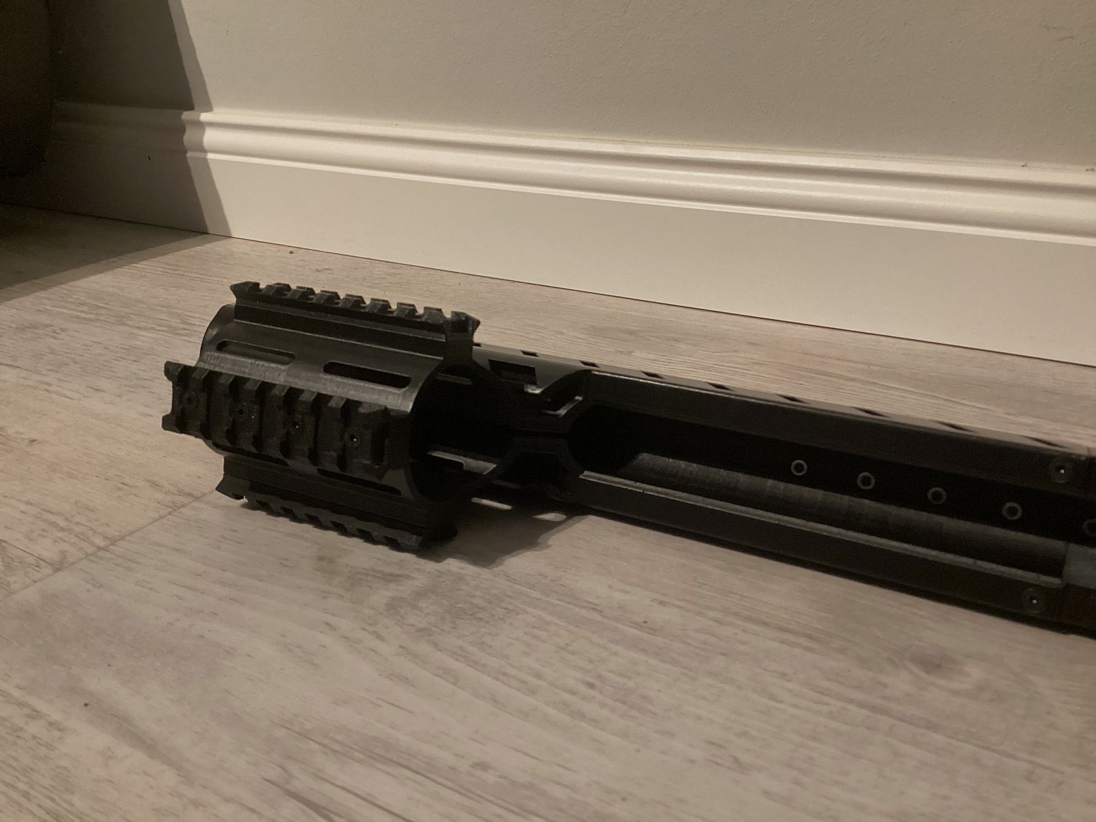 AEA Megalodon new and unused. Handguard possibly as a self-assembly kit. (40 Euro)