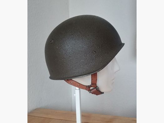 Steel helmet of the Swiss Army in small size 55-56 / ideal for civil protection / Swiss Made