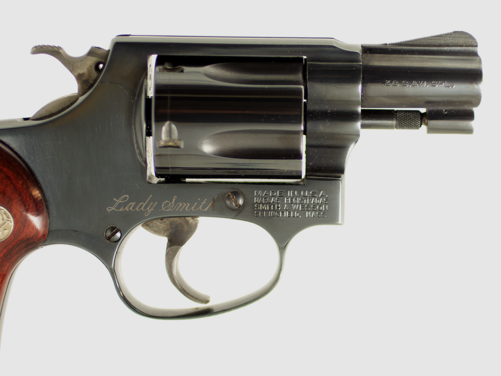 Revolver Smith & Wesson LadySmith calibro .38 Special – Eleganza e Affidabilità, immagine 6 di 14