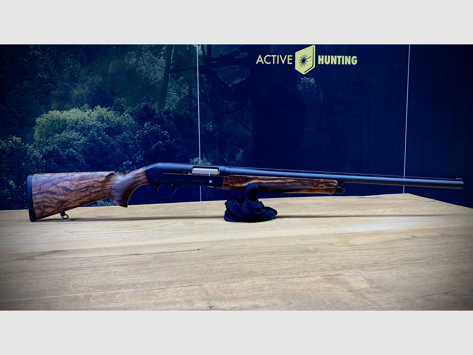 Self-loading shotgun Sauer SL5 complete set / caliber 12/76 / including case, leather strap, cleaning set and Sauer cap