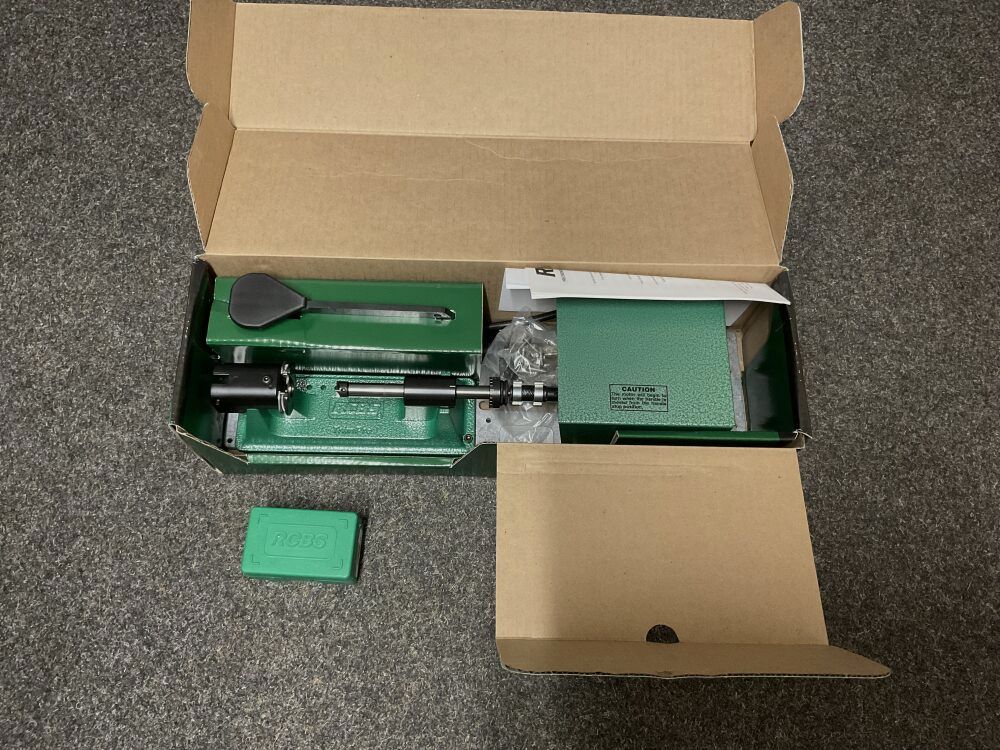 RCBS Trim PRO-2 mit RCBS 3 Way Trimmer für 223rem