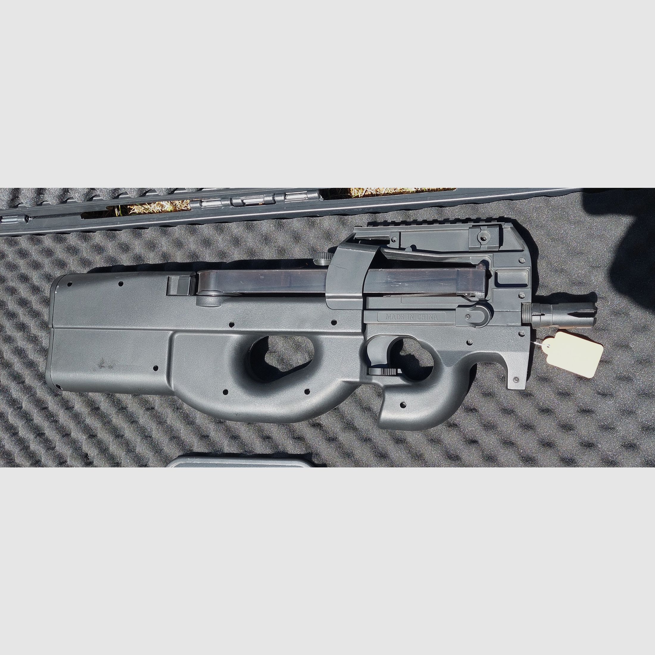Deko Gewehr FN P90 