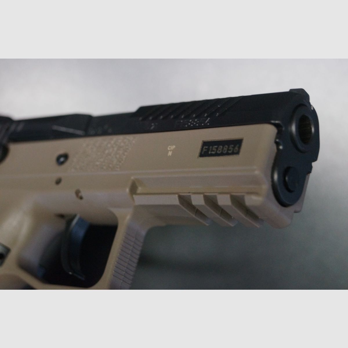 CZ P-07 FDE, immagine 2 di 4
