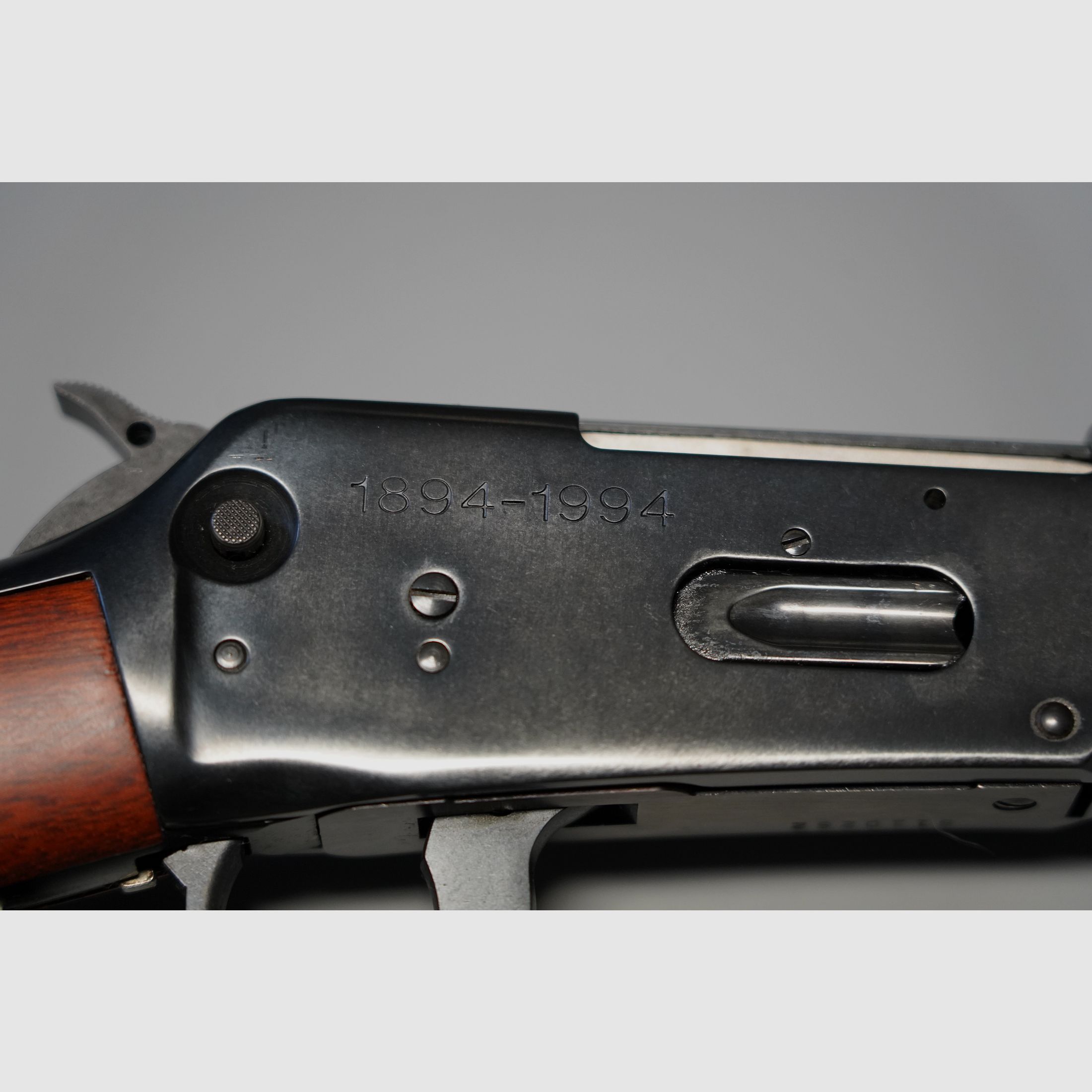 Winchester Model 94 Standard noyer, carabine à levier de sous-garde Cal. 30-30 Win. neuve, jamais tirée