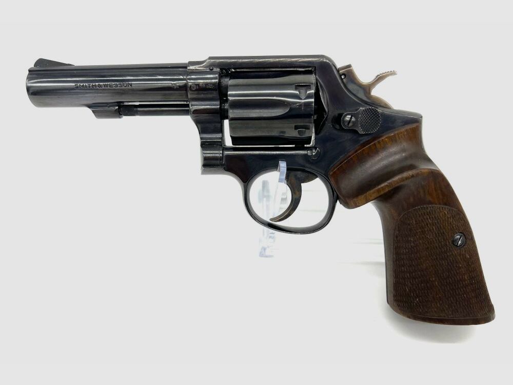 Smith & Wesson Model 10-6 "Bull Barrel" 1962	 .38Special