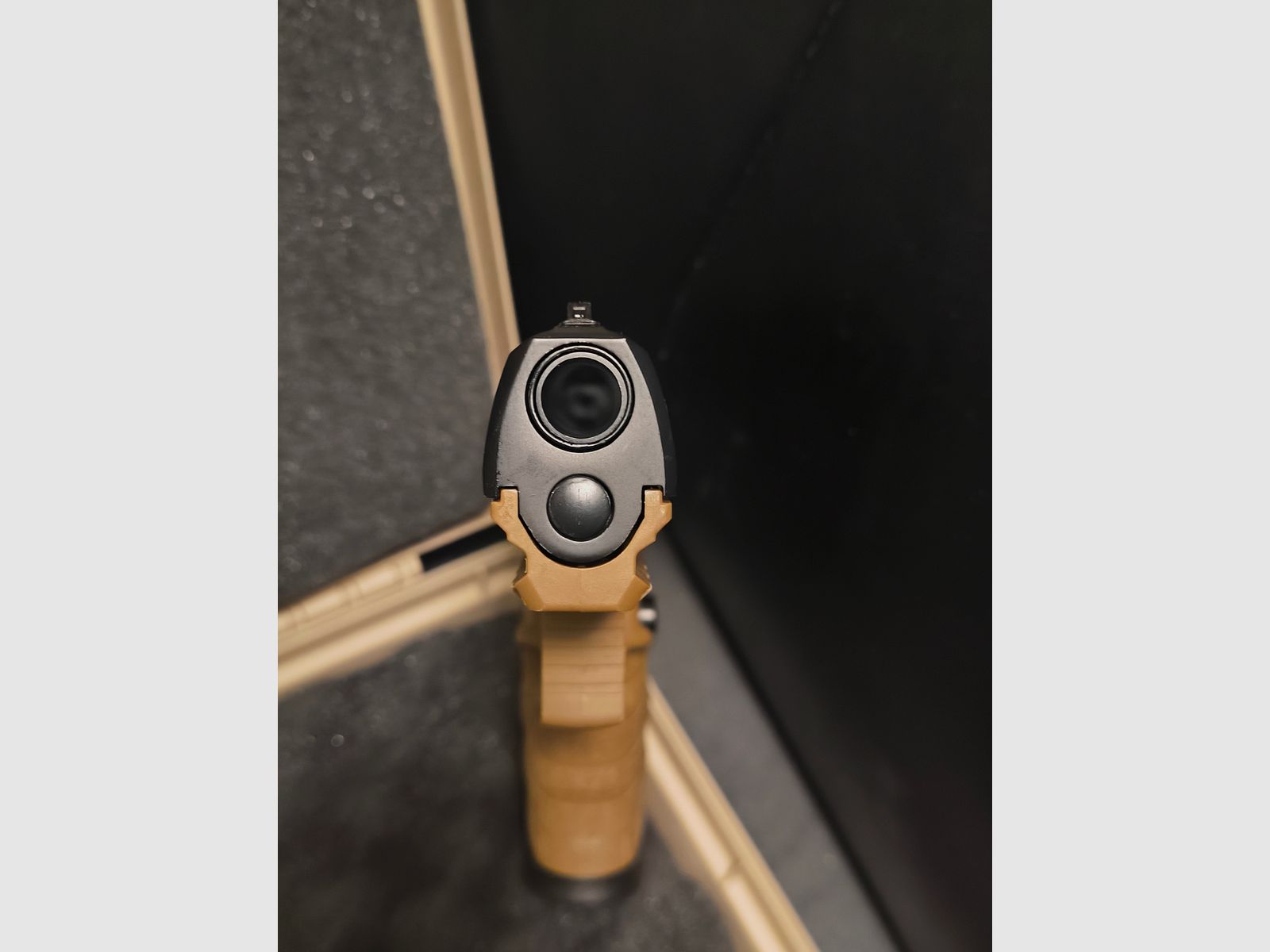 ⚠️ Achtung MagFed Freunde, Walther PPQ M2 T4E Dark Earth Brown, Kaliber .43, nur ein mal ein Magazin zur Probe Geschossen &  Kratzer Frei & Dichtung absolut Dicht & eine 5er Packung Max Tactical Co2-Kartuschen ⚠️ Achtung Versandkosten Frei!! 