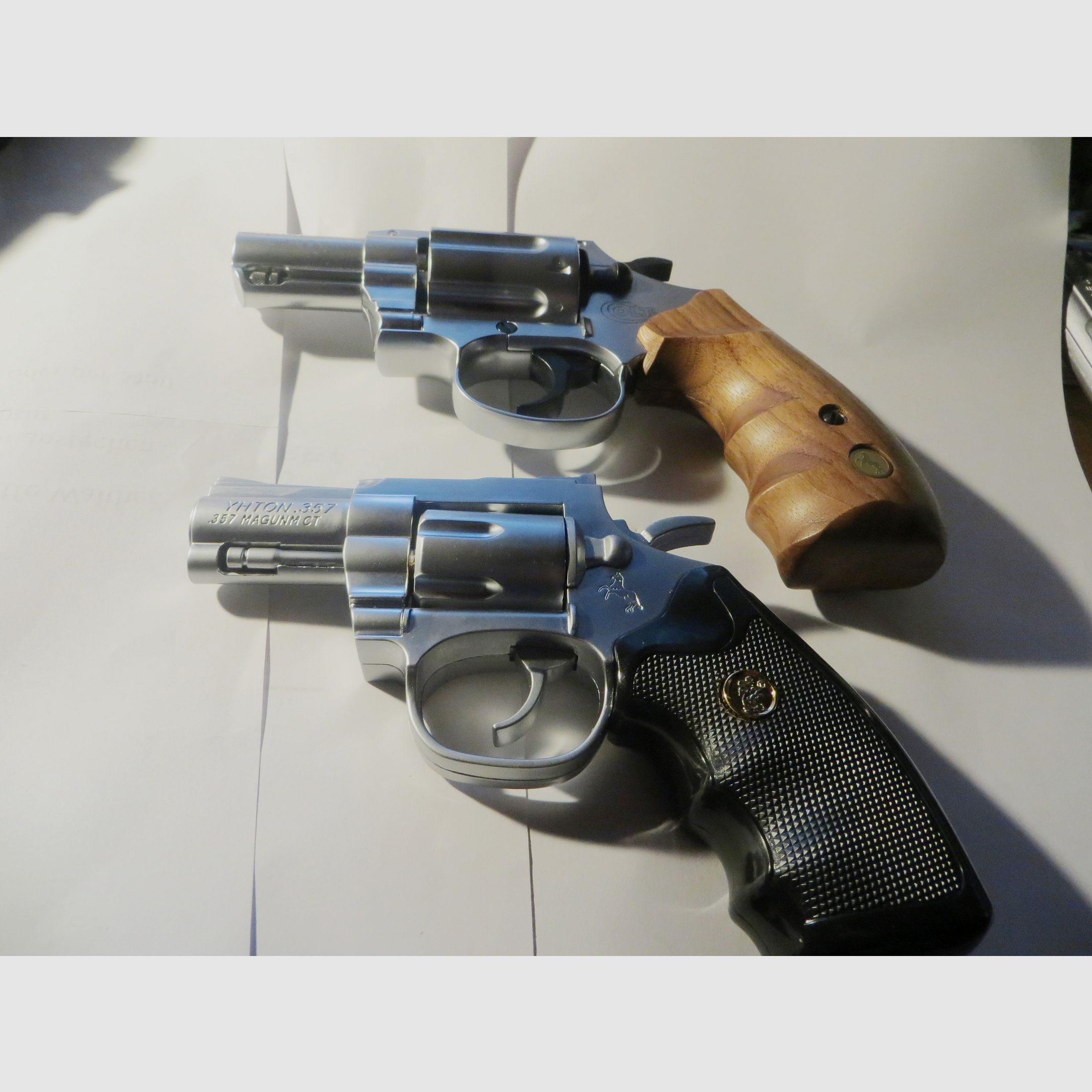 Accendino a gas Colt Replica