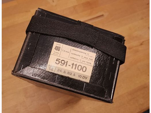 Suiza - Fabricante desconocido caja de municiones