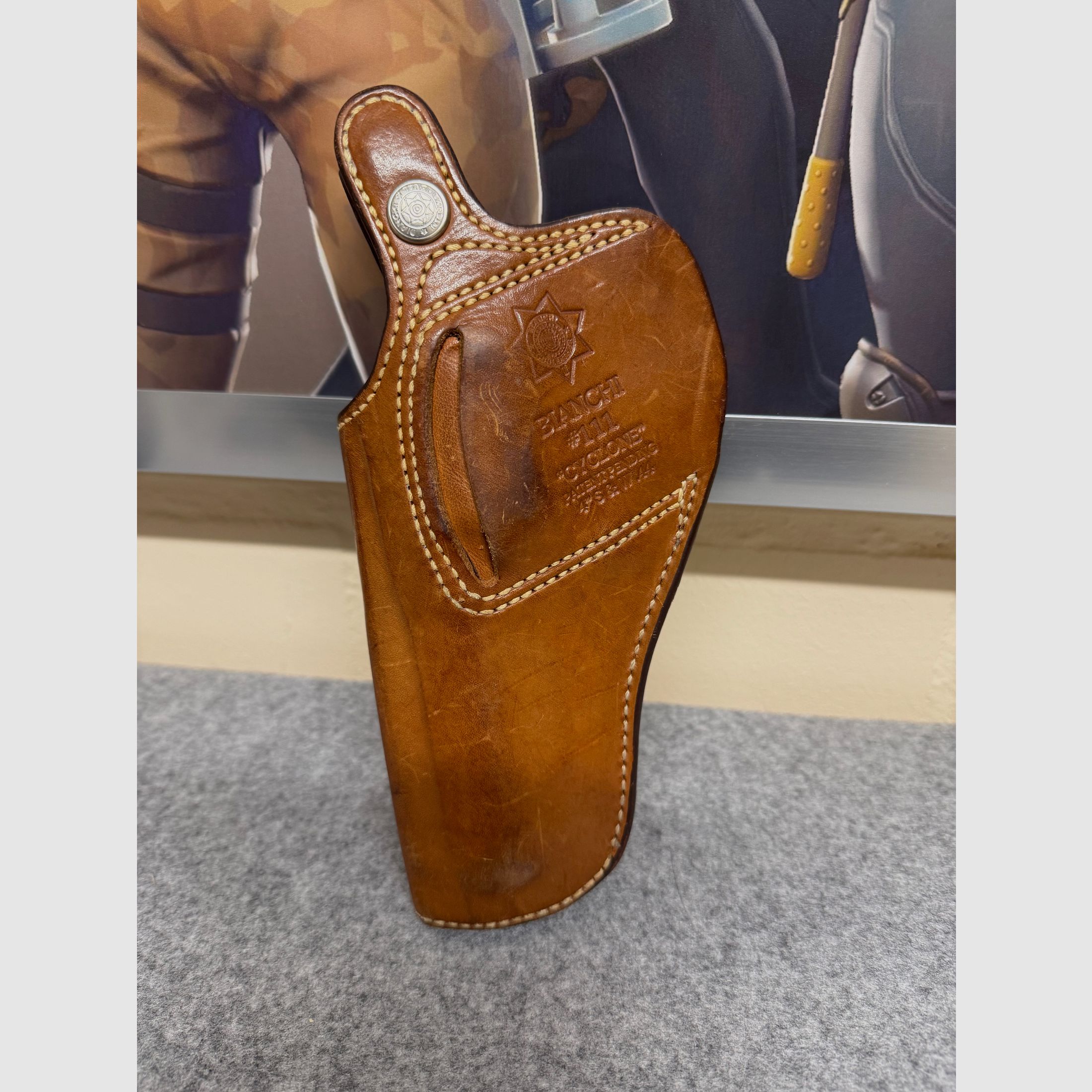 Leather holster Bianchi Cyclone for S&W 4", caliber .44