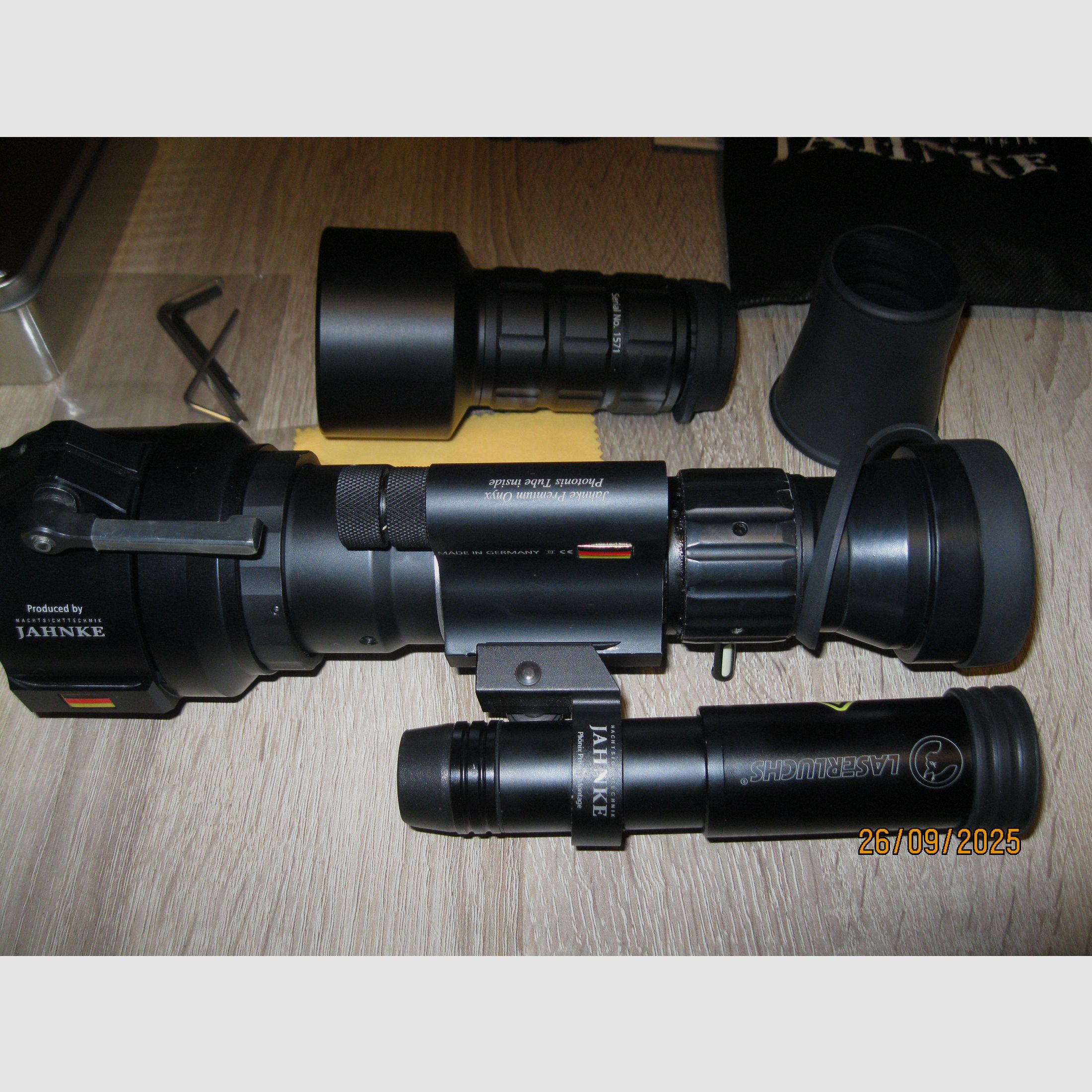 Dispositivo de visión nocturna DJ-8 NSV Monocromo 1×48 Onyx. Tubo de alta calidad.