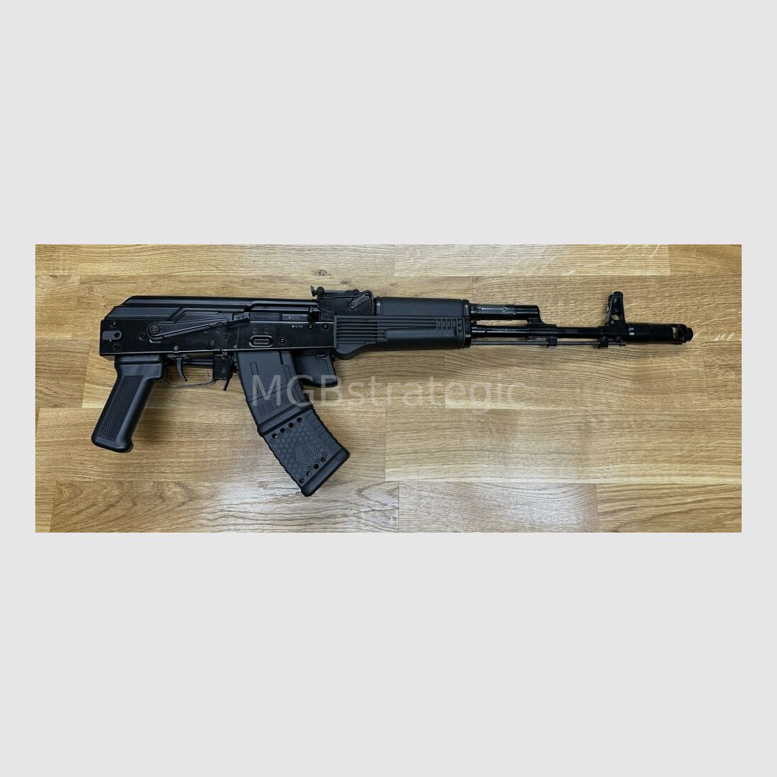 Kalashnikov USA - KR103 SFS mit Klappschaft 7,62x39	 1/1 ziviler Nachbau der legendären AK103 - System AK47 AKM AK74 - KR-103 SFS – 7.62x39mm Side Folding Rifle – Cold Hammer Forged