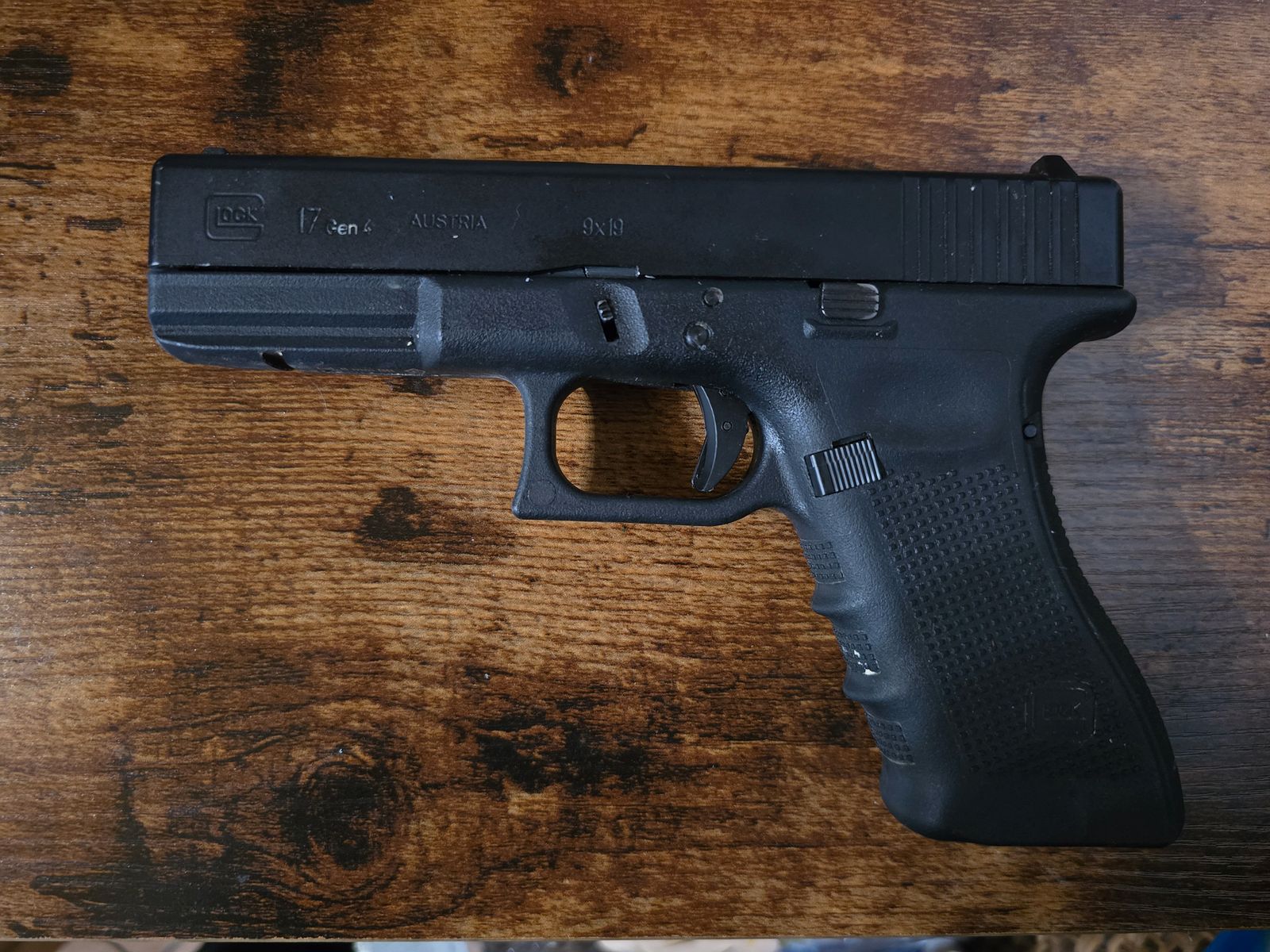 Glock Airsoft Pistol 17 Gen4 CO2
