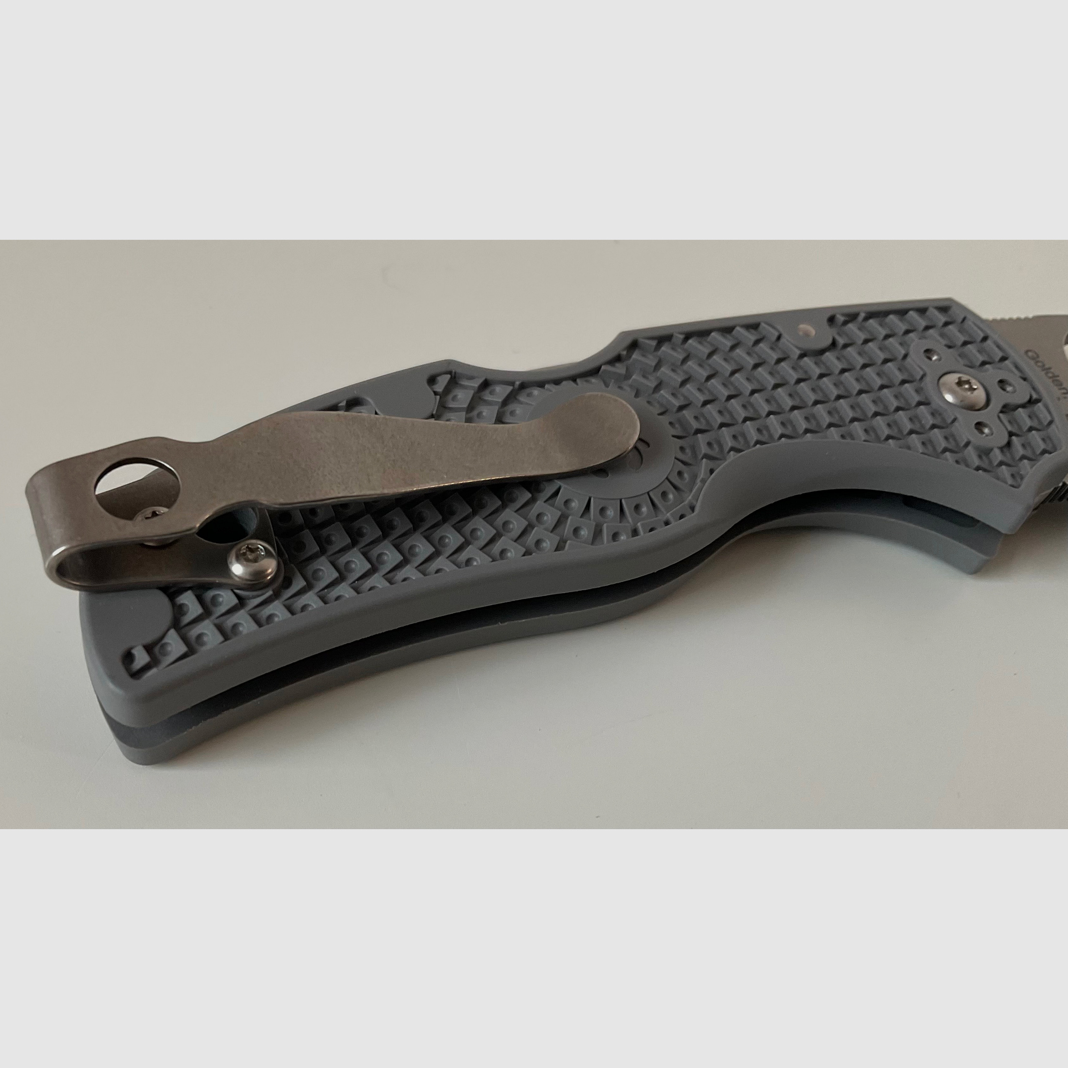 Spyderco Native 5 Maxamet C41GY5 Folder, FRN grau mit Deep Carry Clip von Lynch