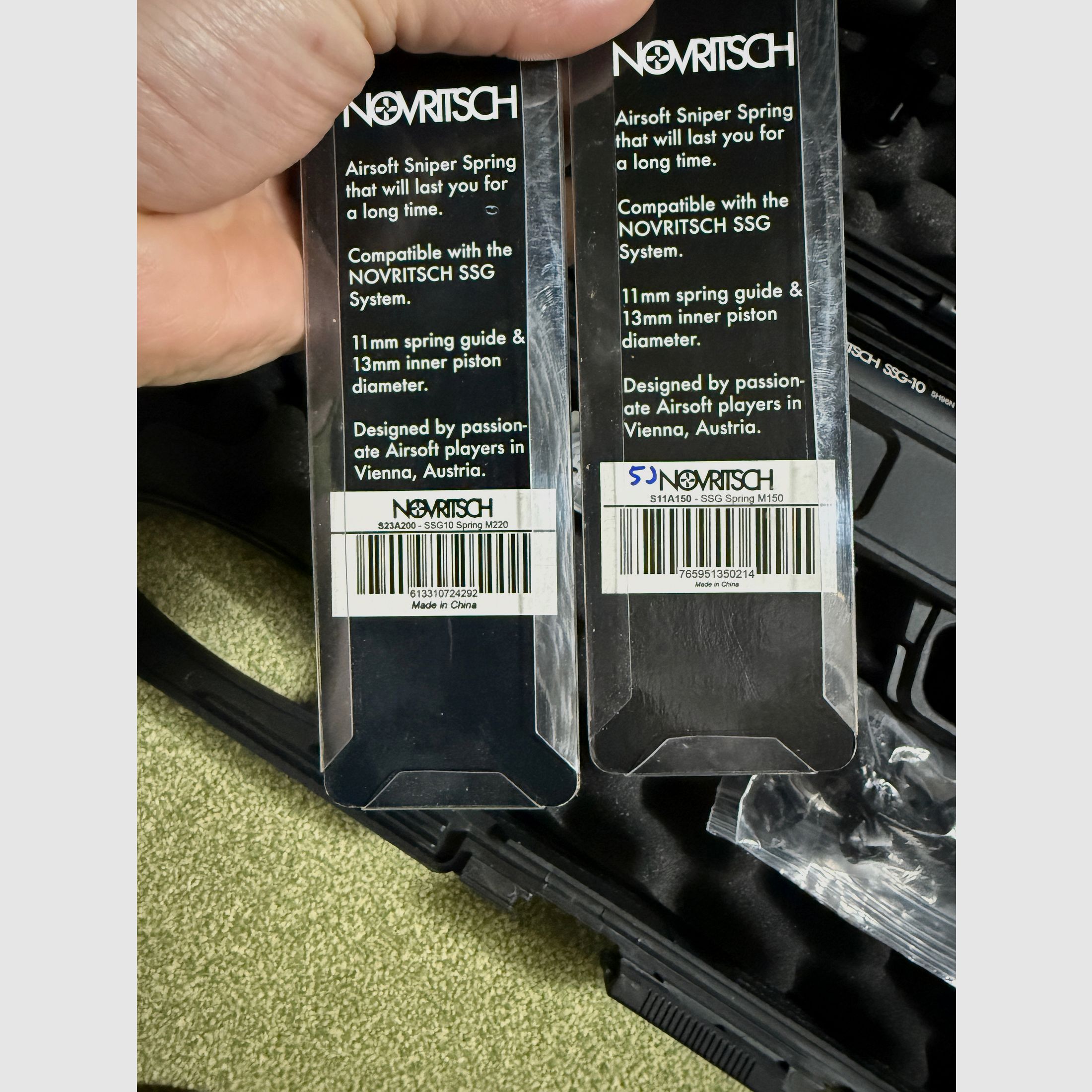 Novritsch SSG10 A3 z akcesoriami i dodatkowymi sprężynami.