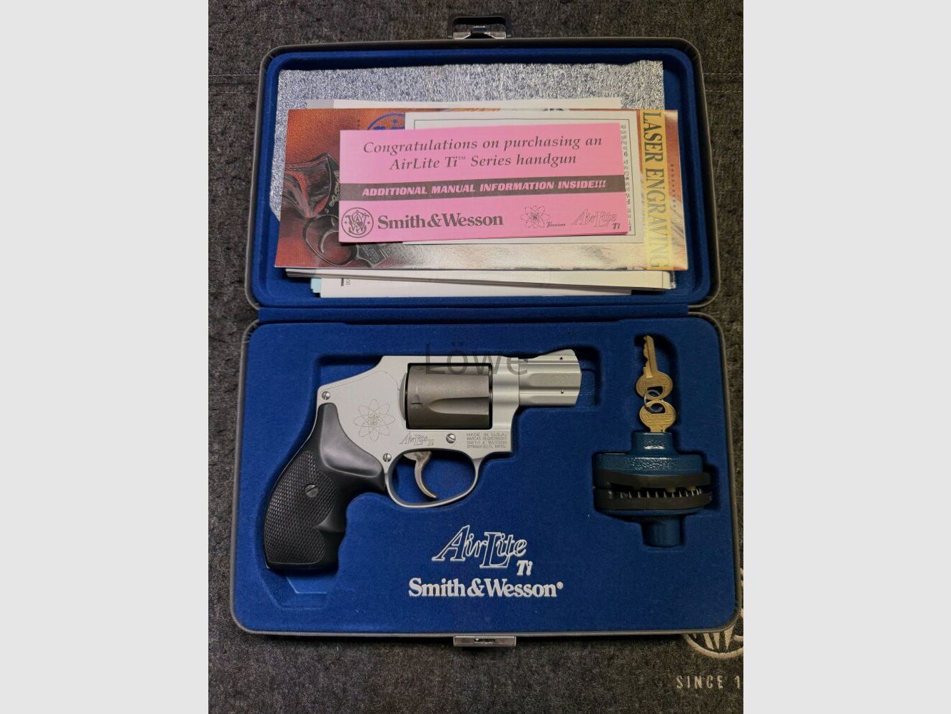 Smith and Wesson Airlite Ti