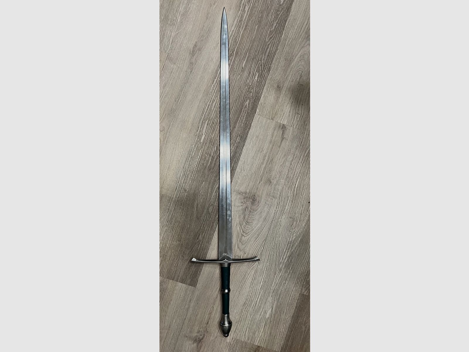 Ritter / Lord of the Rings / Middeleeuws zwaard + kostuumverzameling