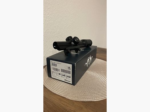 Blaser B2 1-6x24 iC S en riel con montaje Blaser