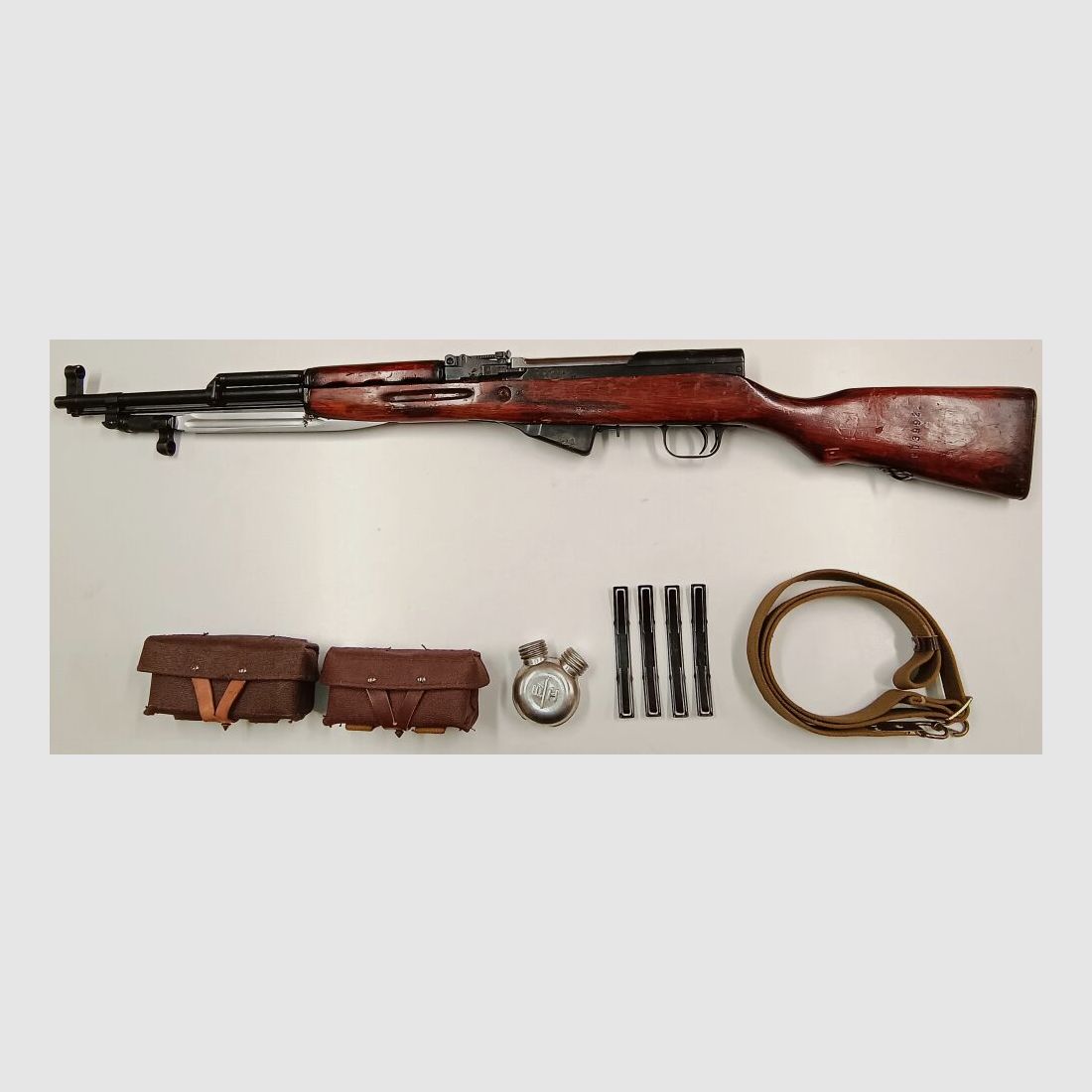 Fusil semi-automatique Simonov SKS-45, entièrement numéroté, y compris.