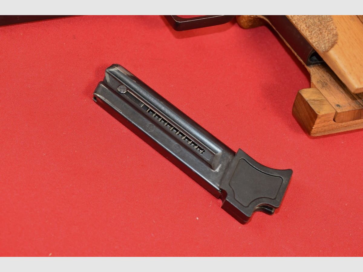 #5836 HAMMERLI 215S pistool, kal. .22 LR, afbeelding 9 van 17