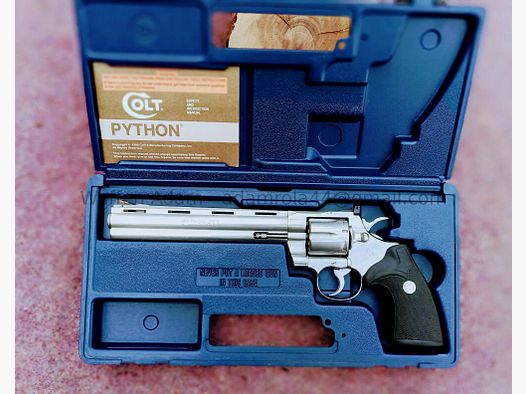 Colt Python ze stali nierdzewnej