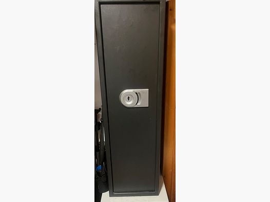 Armoire à armes longues Ranger N5        Prix 350 VB