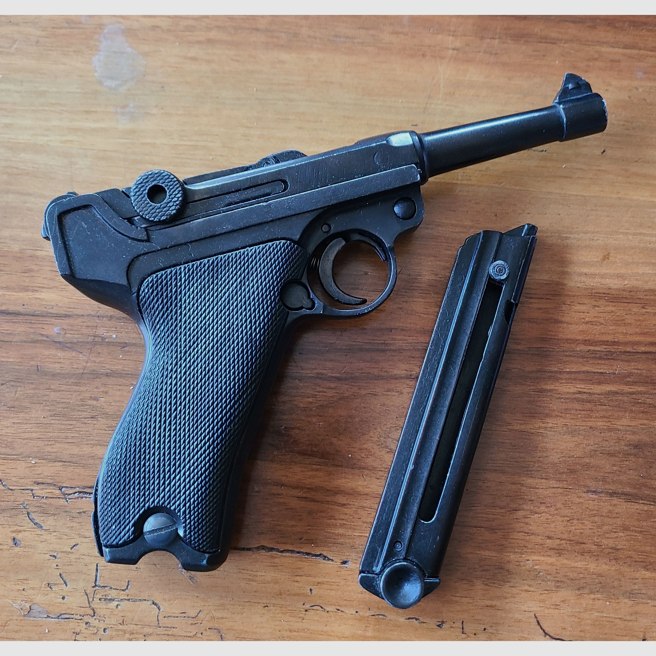 Pistola decorativa Luger p08 reale, canna chiusa (non funzionante)