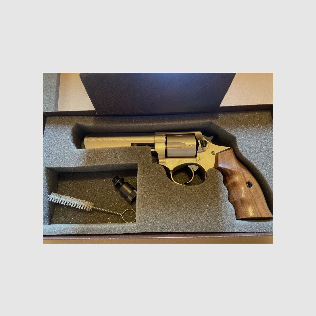 IWG Madlock Nickel okładziny drewniane PTB 721