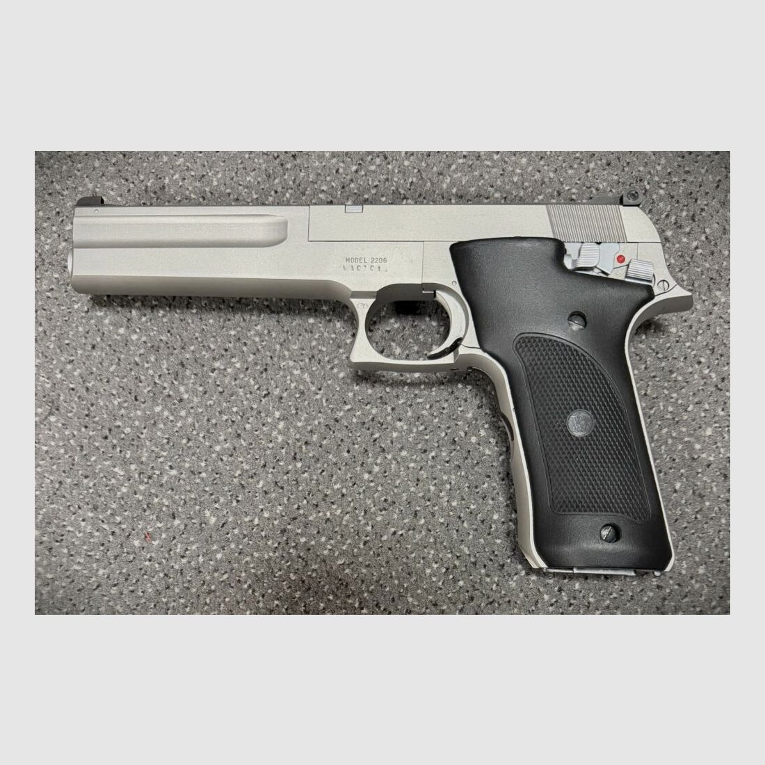 Smith & Wesson S&W 2206