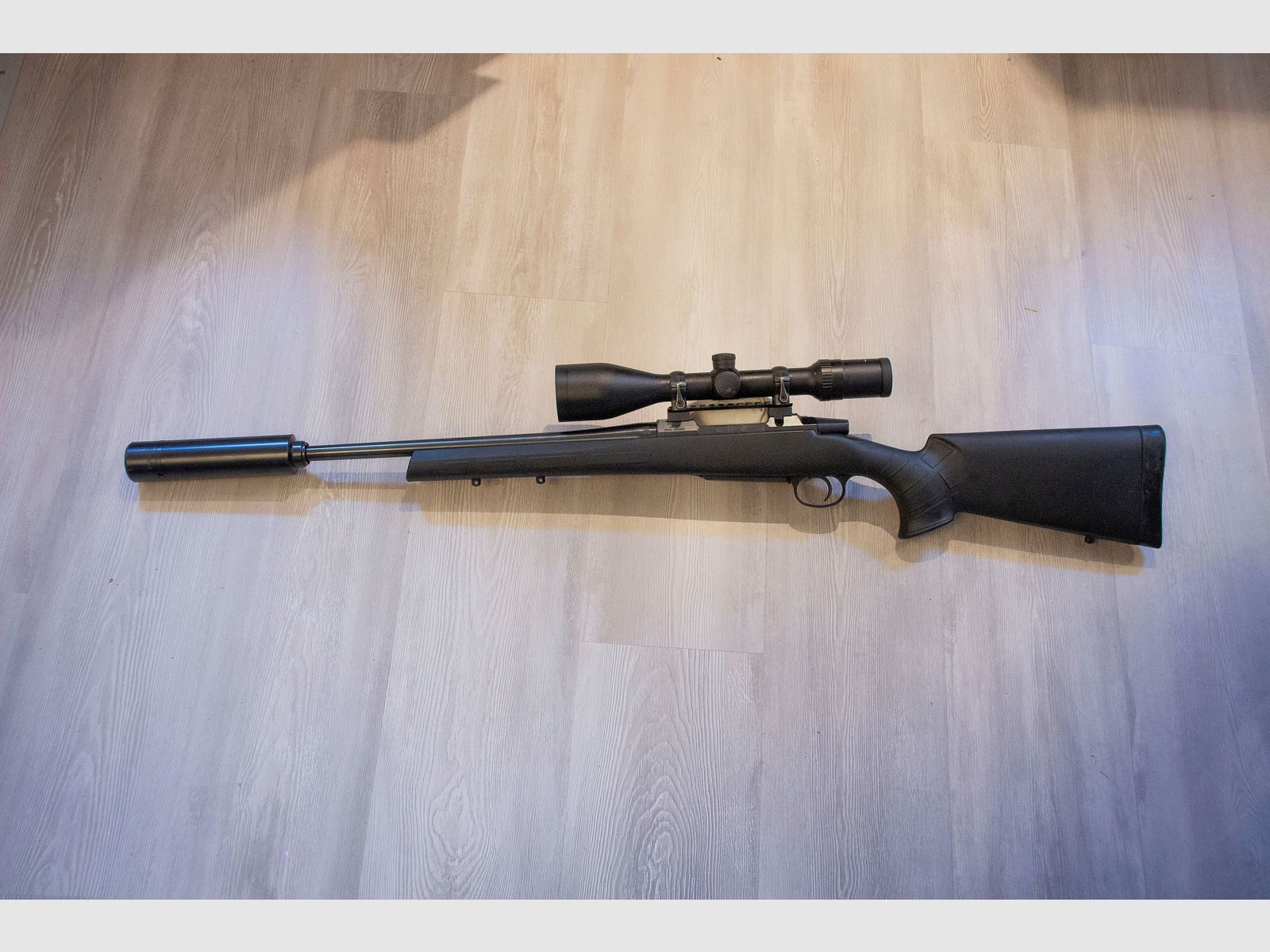 CZ 557 Kal. .30-06 z lunetą Mercury 3–12x56