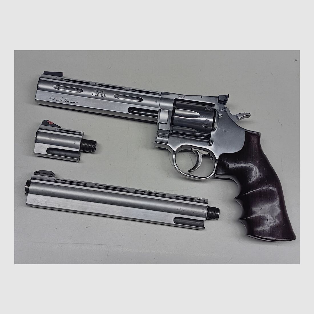 Dan Wesson - Firearms Palmer USA Mod. Gold Series - Conjunto de revólveres, imagen 1 de 10