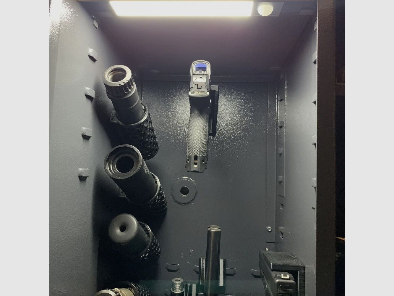 Armorum Armorum Magn. LED Leuchte mit Sensor, 200mm