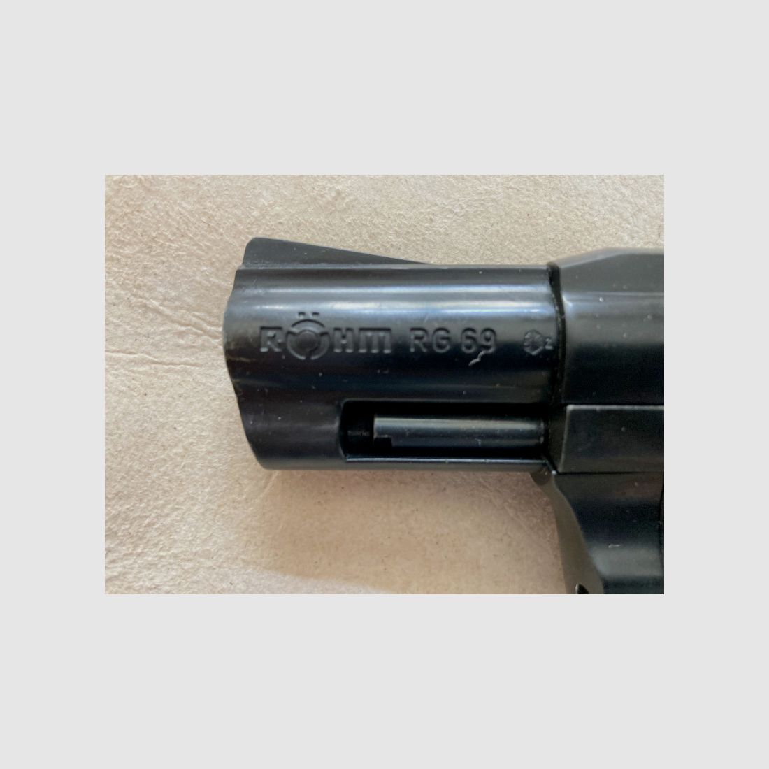 Röhm RG69 blank firing revolver blued (PTB 275) Rg 69 steel cylinder with Röhm Combat wooden grip panels