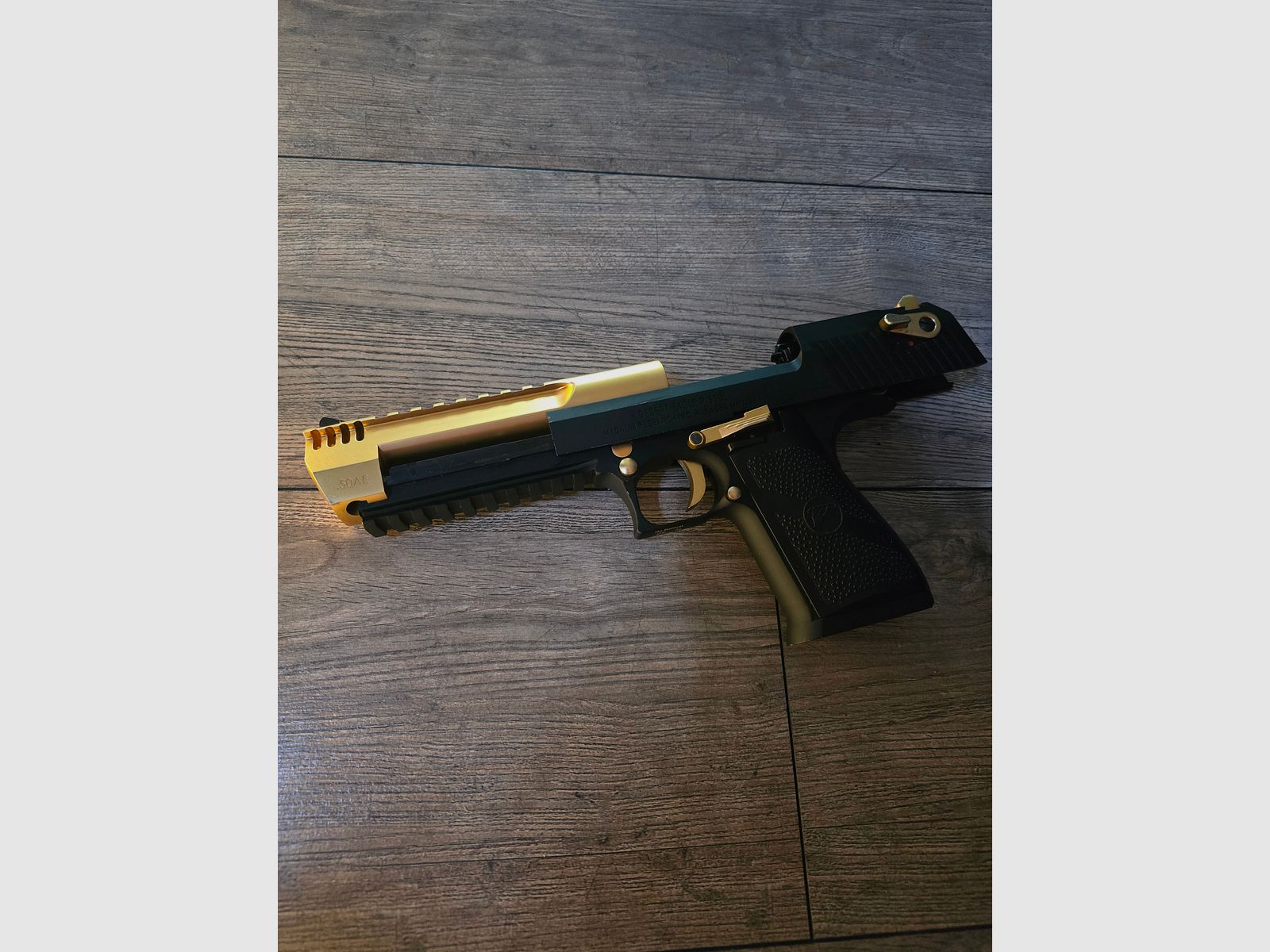 Desert Eagle L6 50AE GBB Gold/Schwarz