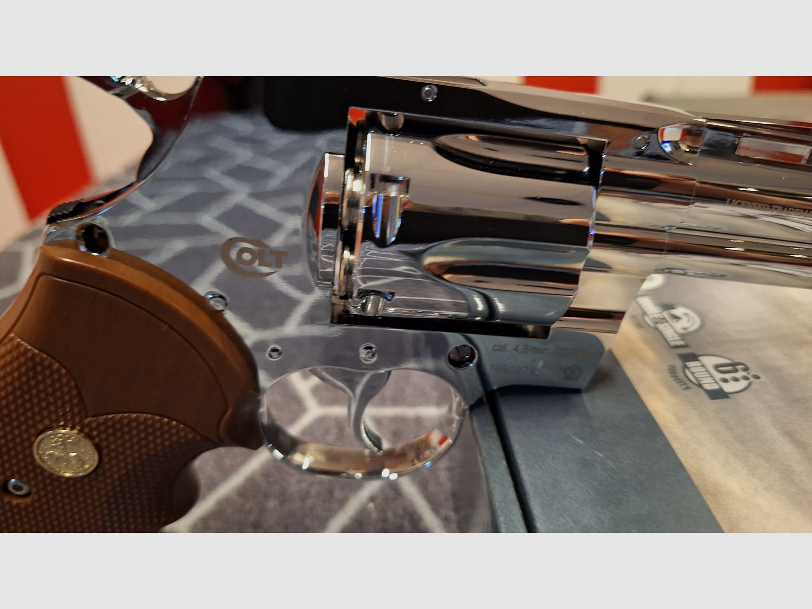 Colt Python 4" / Całość metalowa chromowana / 4,5 mm BB / CO2