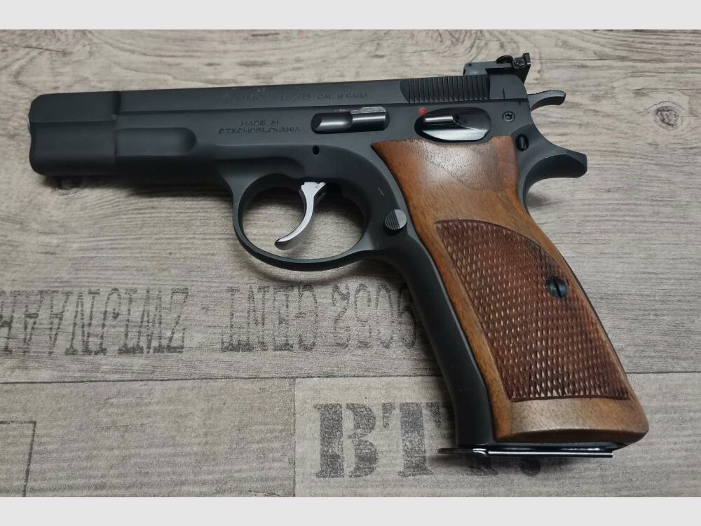 ZBROJOVKA BRNO M75 Combat 9mmLuger