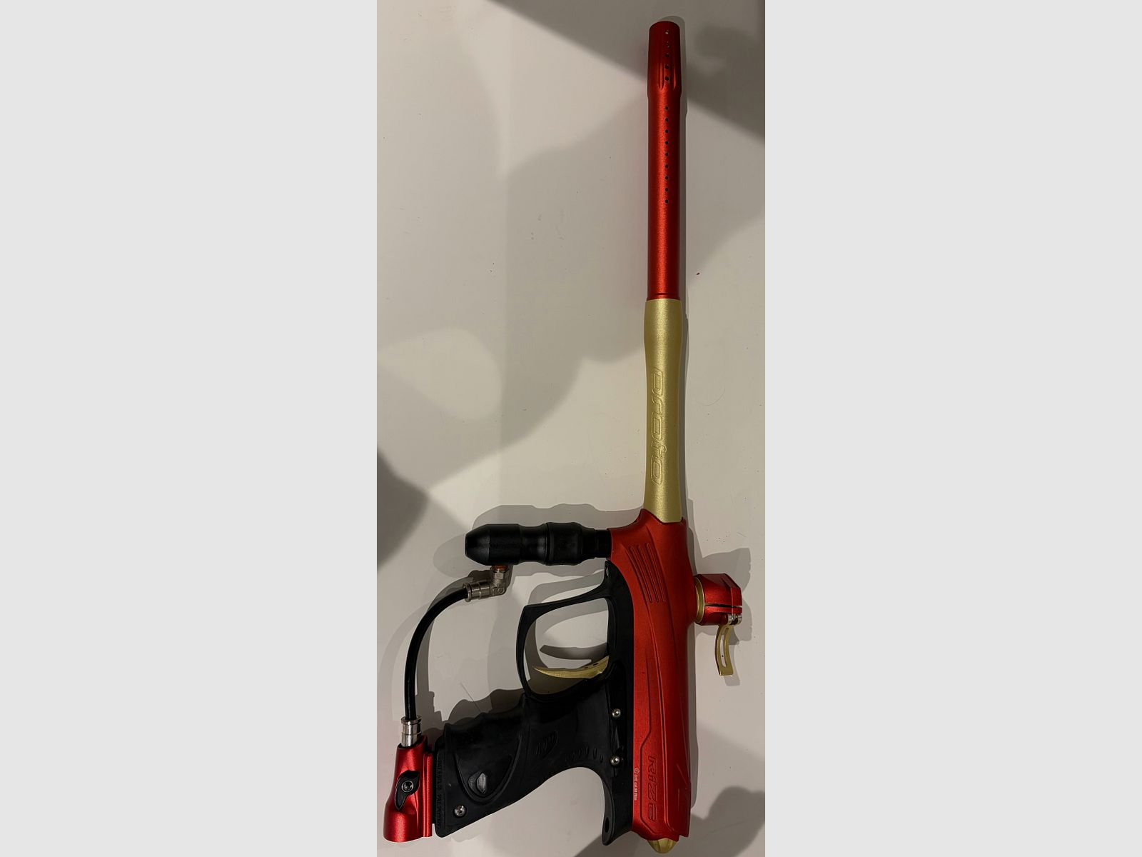 Dye Rize CZR E-Pneumat Komplettset inkl. E-Hopper, Speedfeed, großer HP-Flasche & Battlepack