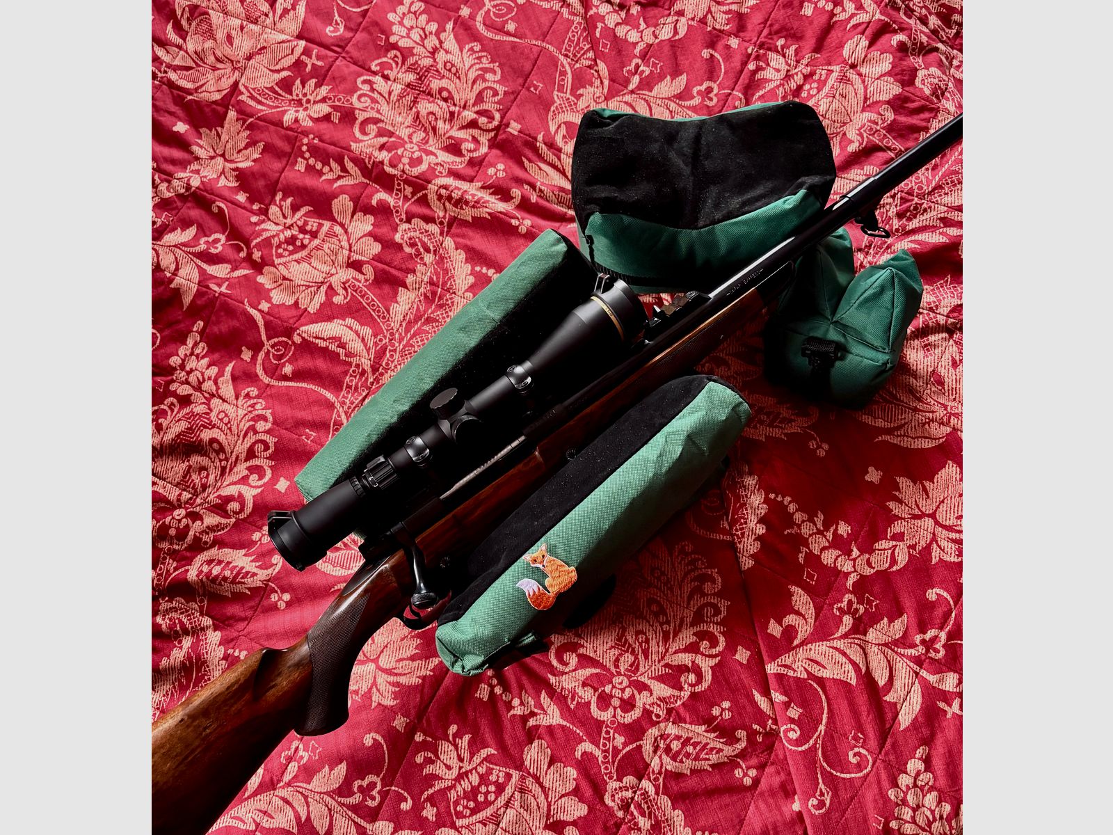 Shooting rest rifle supports three parts