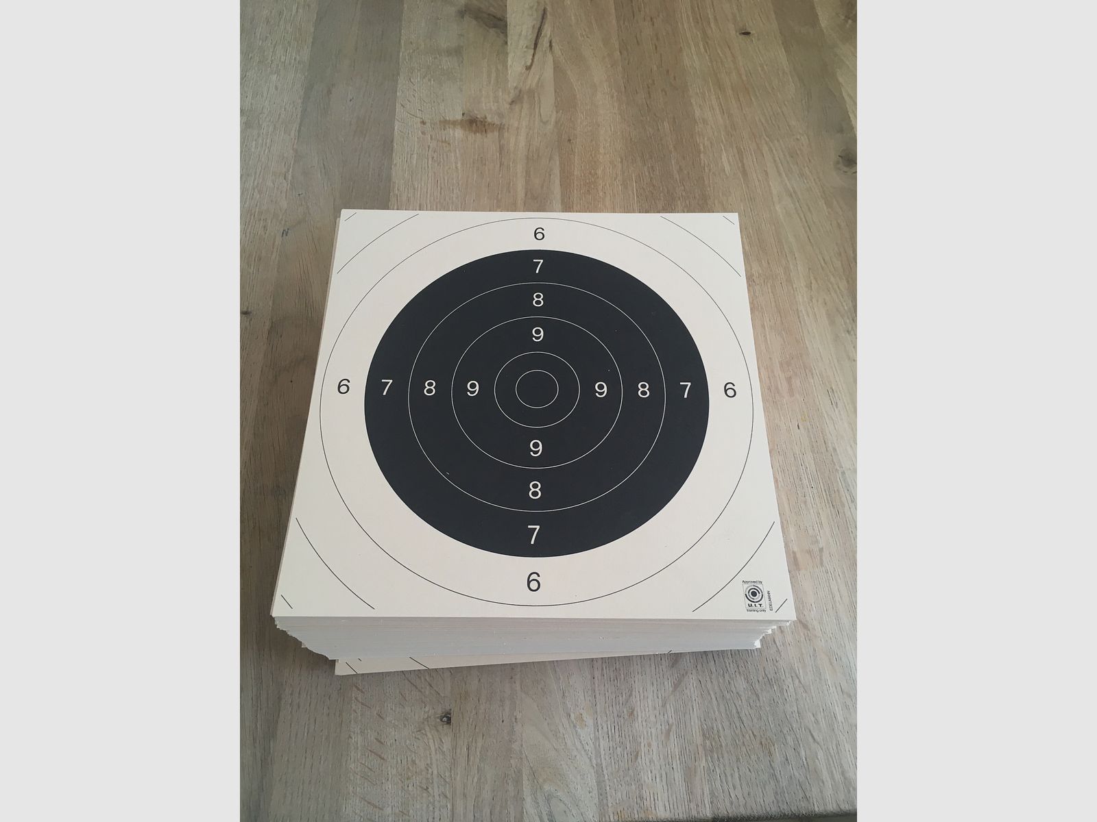 256 tarcz strzeleckich do pistoletu sportowego