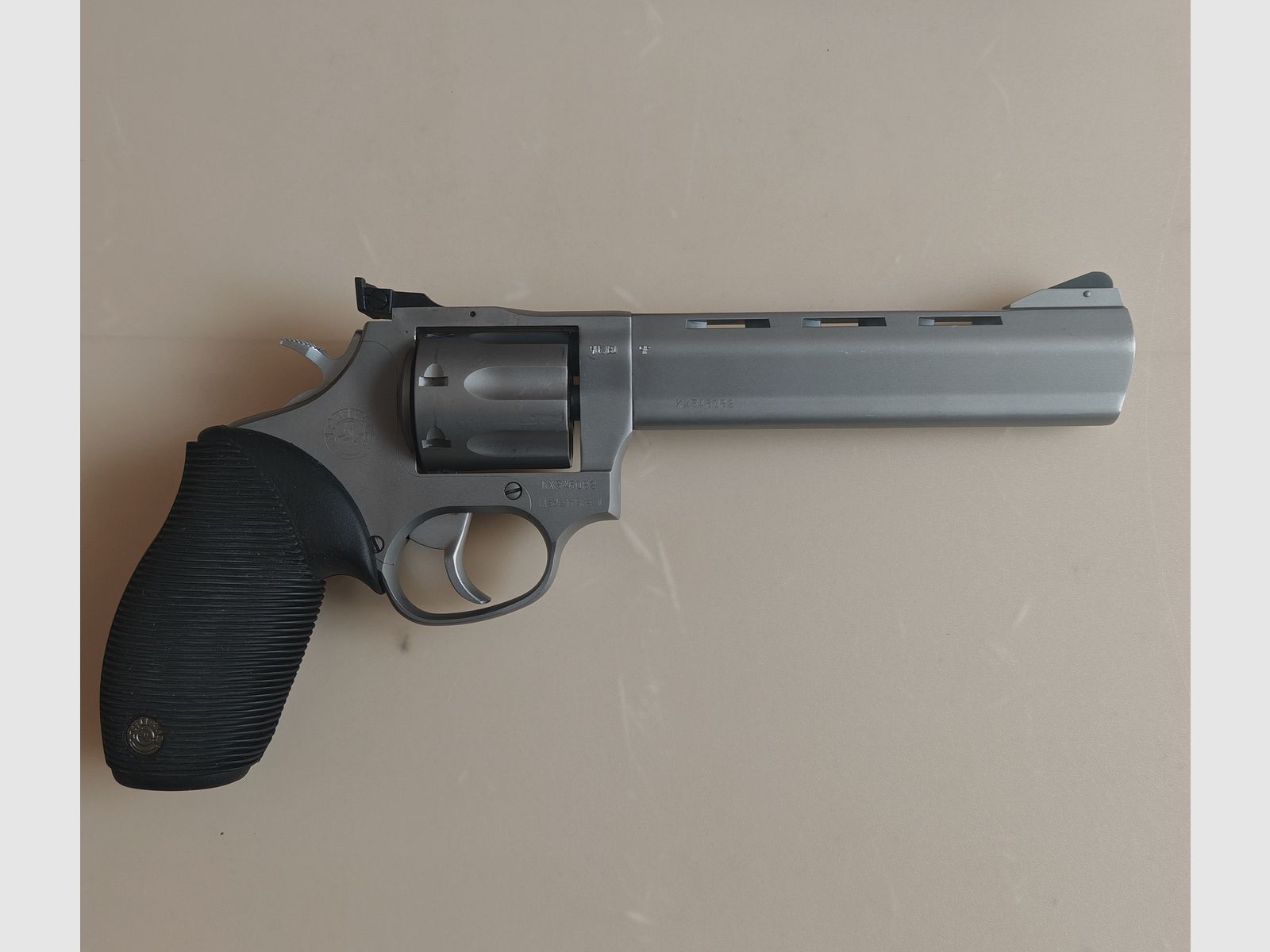 Taurus RT 627 STS 6 Zoll Revolver Kaliber .357 Magnum