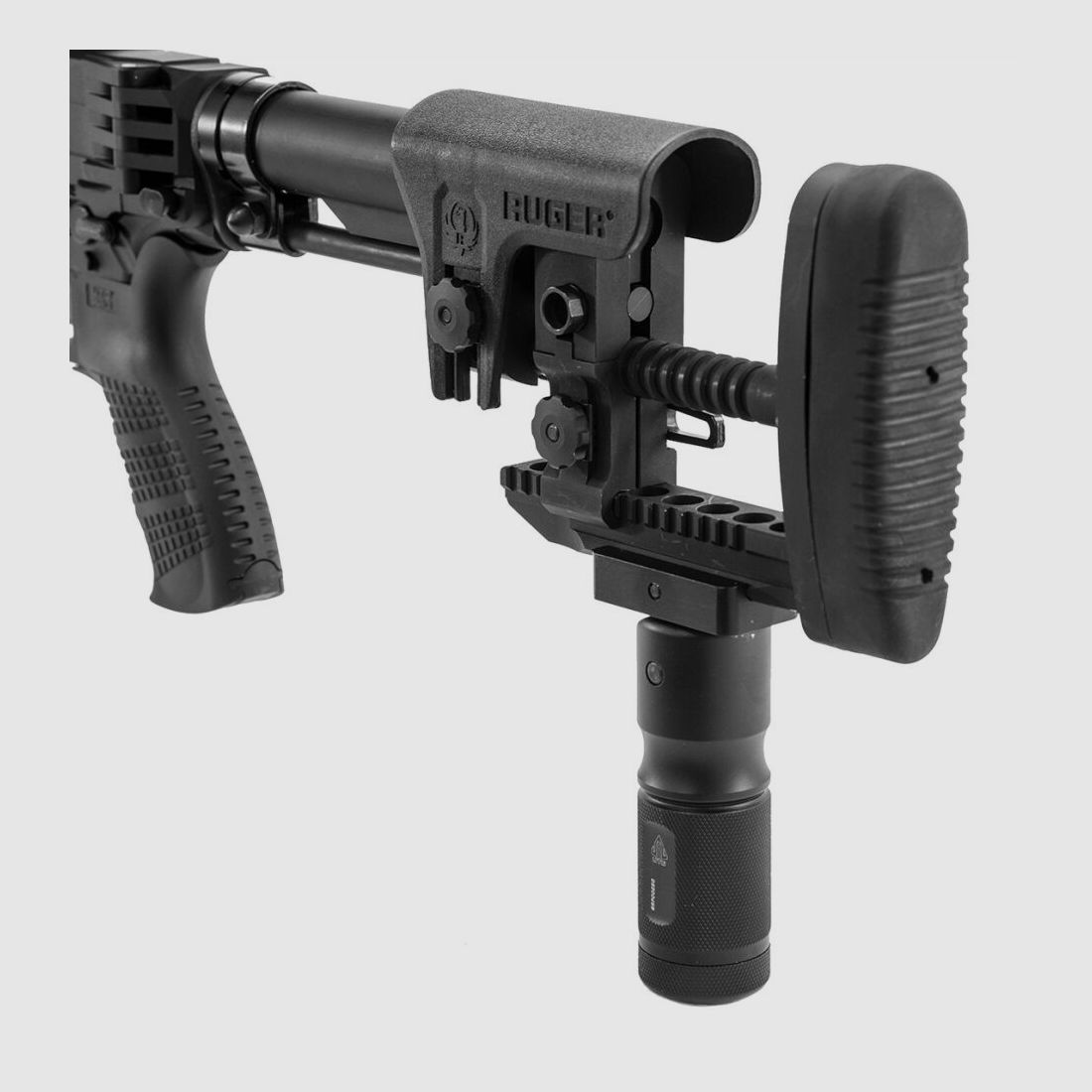 UTG UTG Klappbarer Vorderschaftgriff mit Schnellspannmontage - Erdsporn-Griff