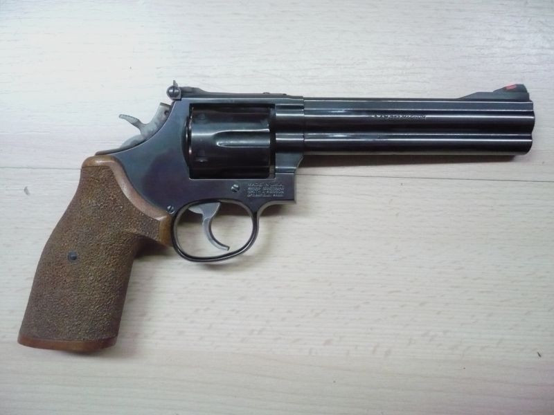 1 Revolver Smith & Wesson Mod. 586-4, Kal. .357Mag