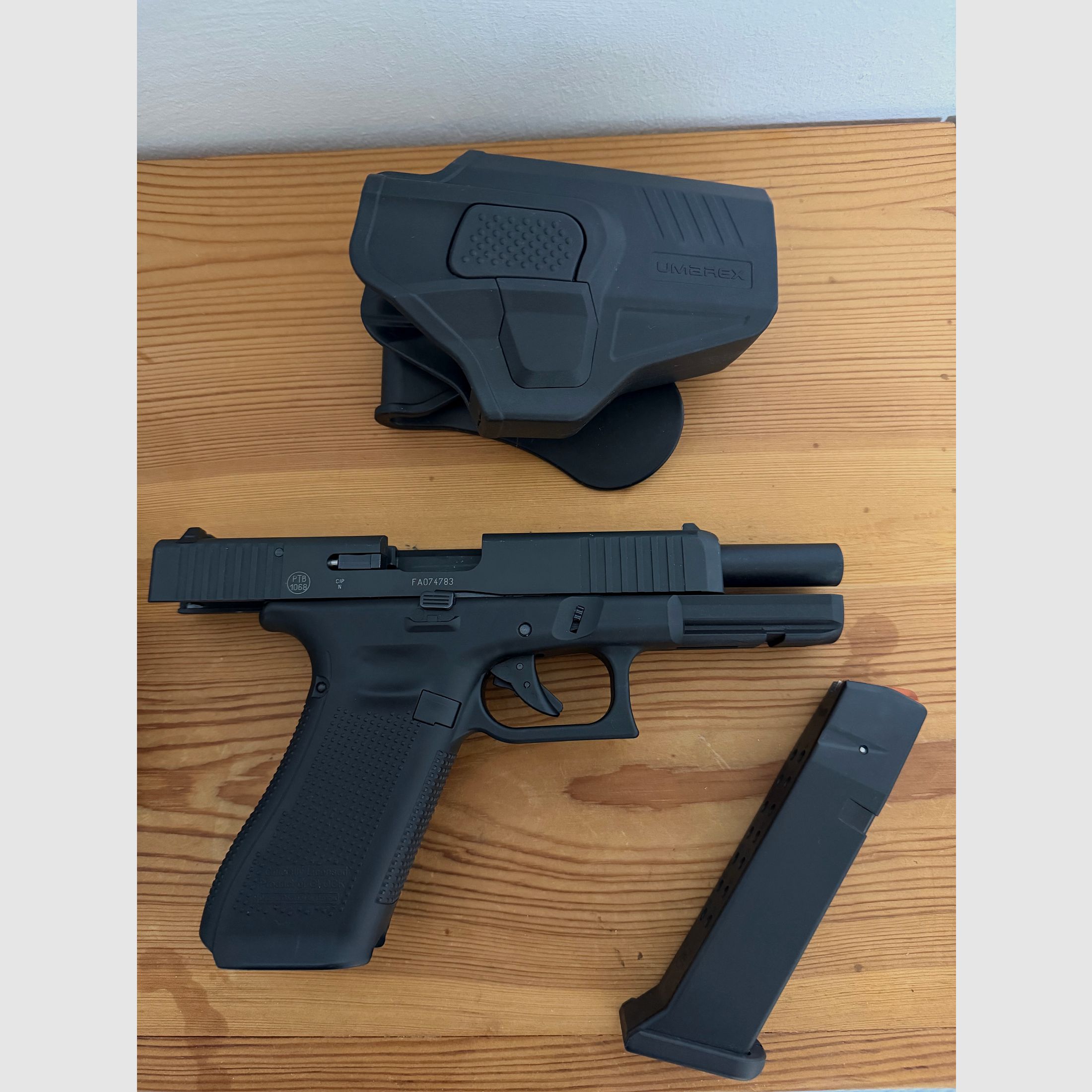 Glock 17 GEN 5 9mm Flash-Ball avec étui inclus