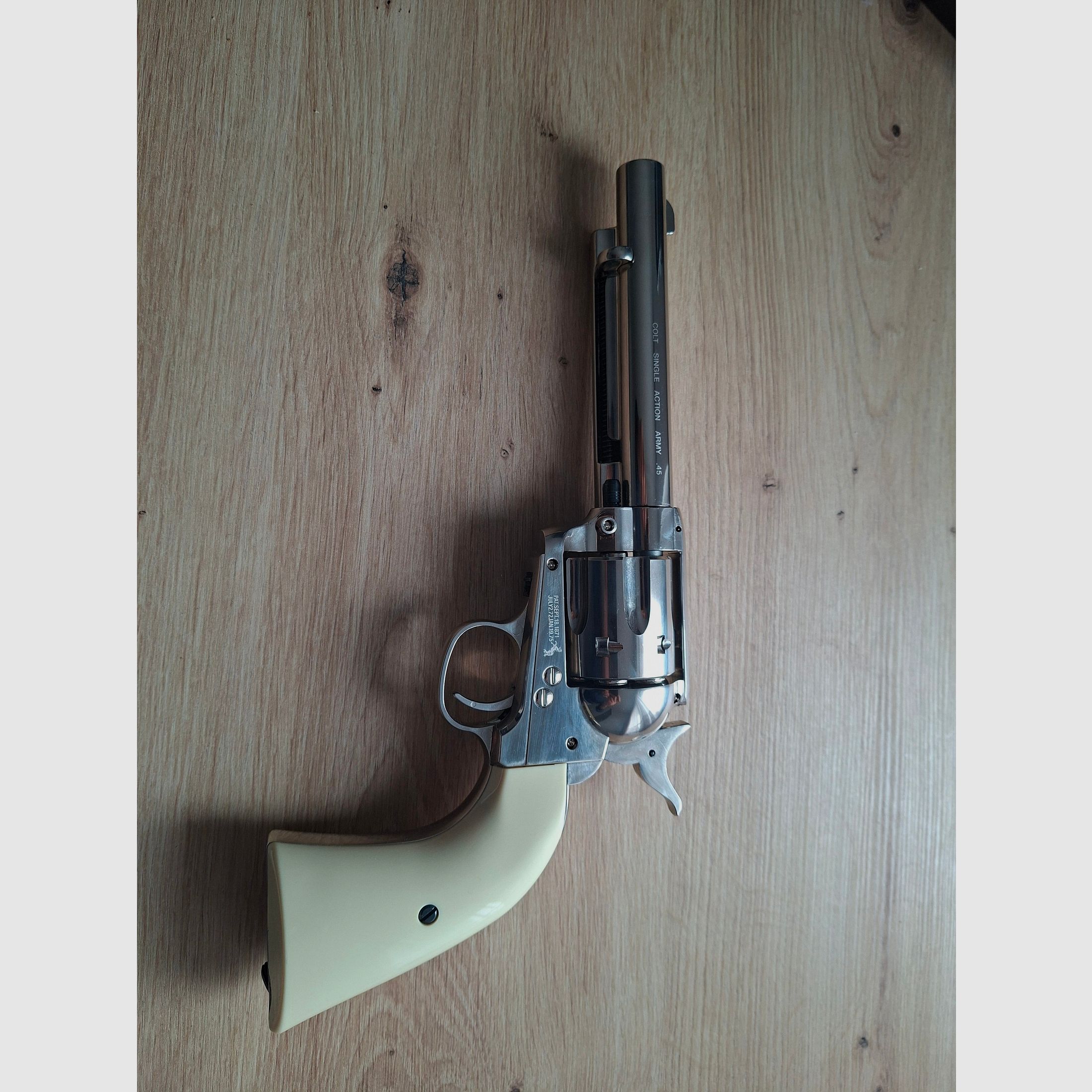 Colt Single Action Army® SAA Co2-Revolver wykończenie niklowe kaliber 4,5 mm Diabolo (P18)