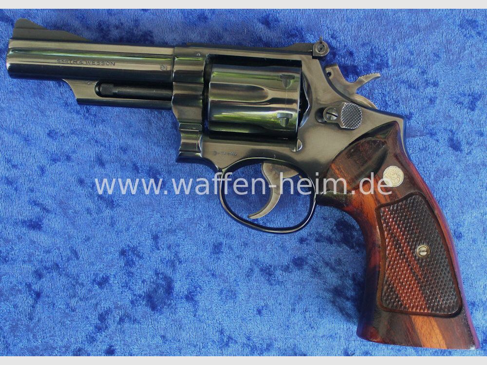 Smith & Wesson 19 - 3 / 4"