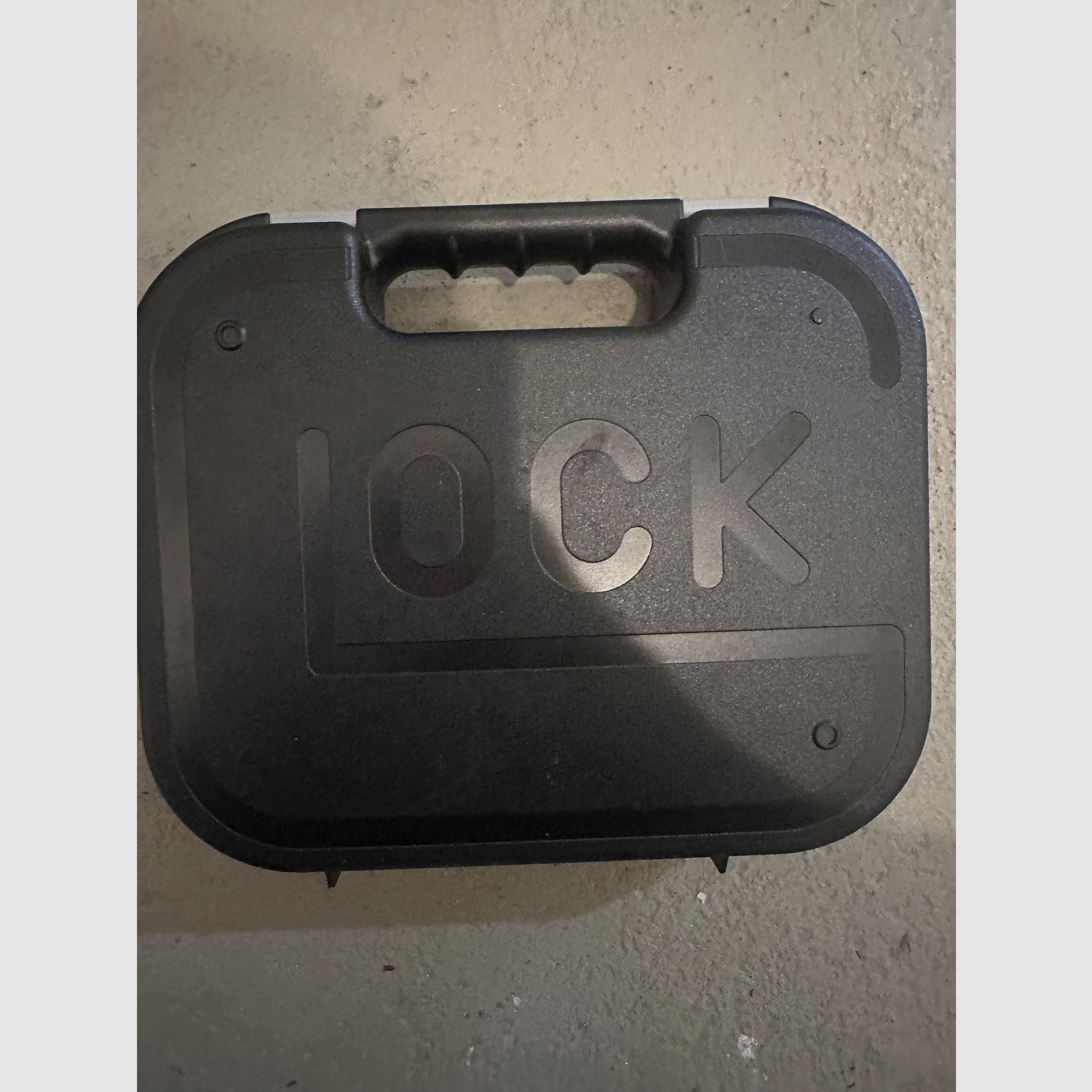 Glock 17 Gen 5 (4.5 mm CO₂) with blowback + accessories